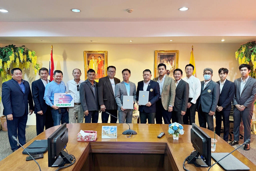 签订屋顶光伏发电系统安装合同