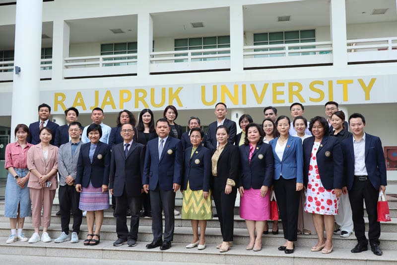 海口经济学院领导来访瑞嘉普大学