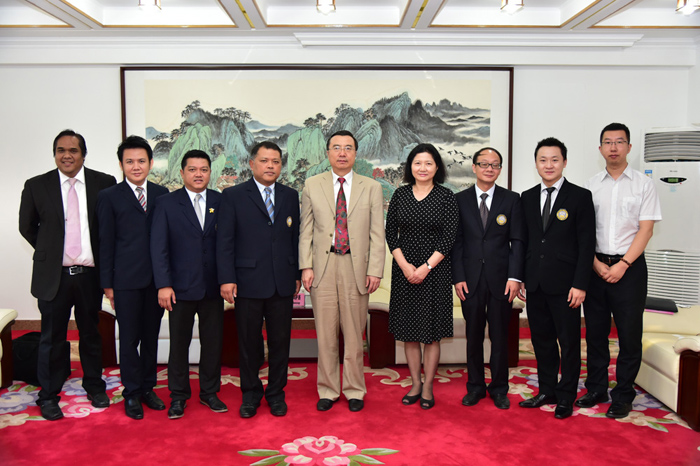 瑞嘉普大学校长访问北京邮电大学