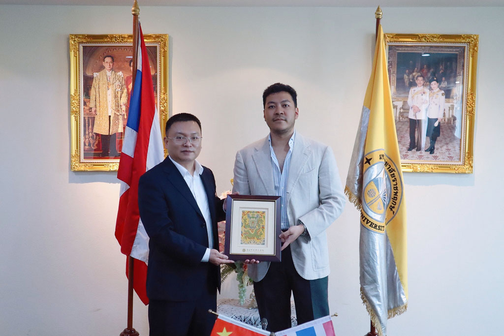 广西科技师范学院代表团来访